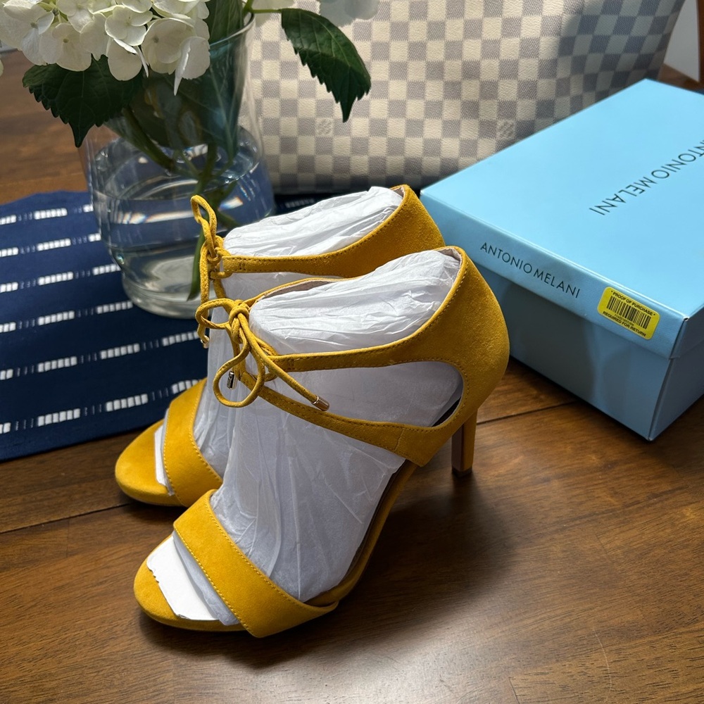 Antonio Melani Sunlight Yellow Heeled Sandals in suede, leather soles. - Picture 4 of 5